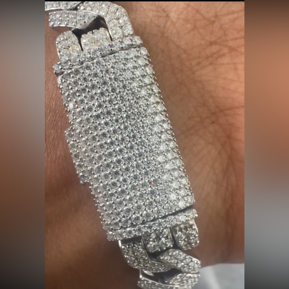 10mm Flooded Cuban Link Bracelet